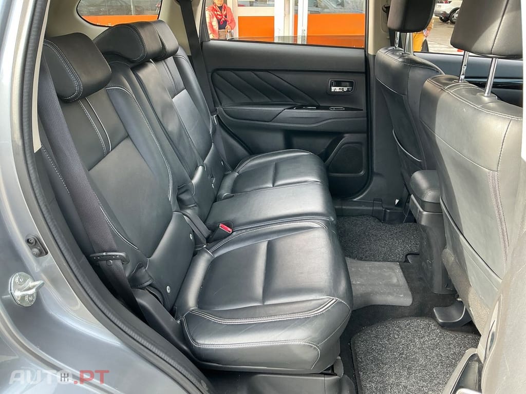 Mitsubishi Outlander 2.0 PHEV Instyle  Diamond 4WD