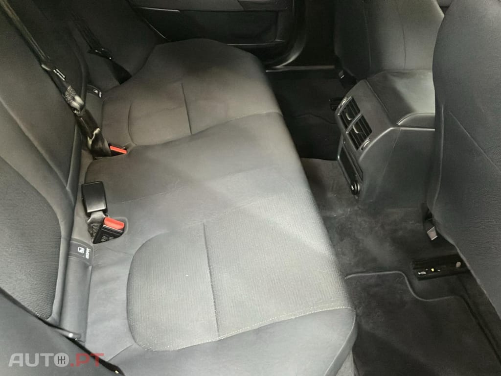 Jaguar XE 2.0 Diesel Pure