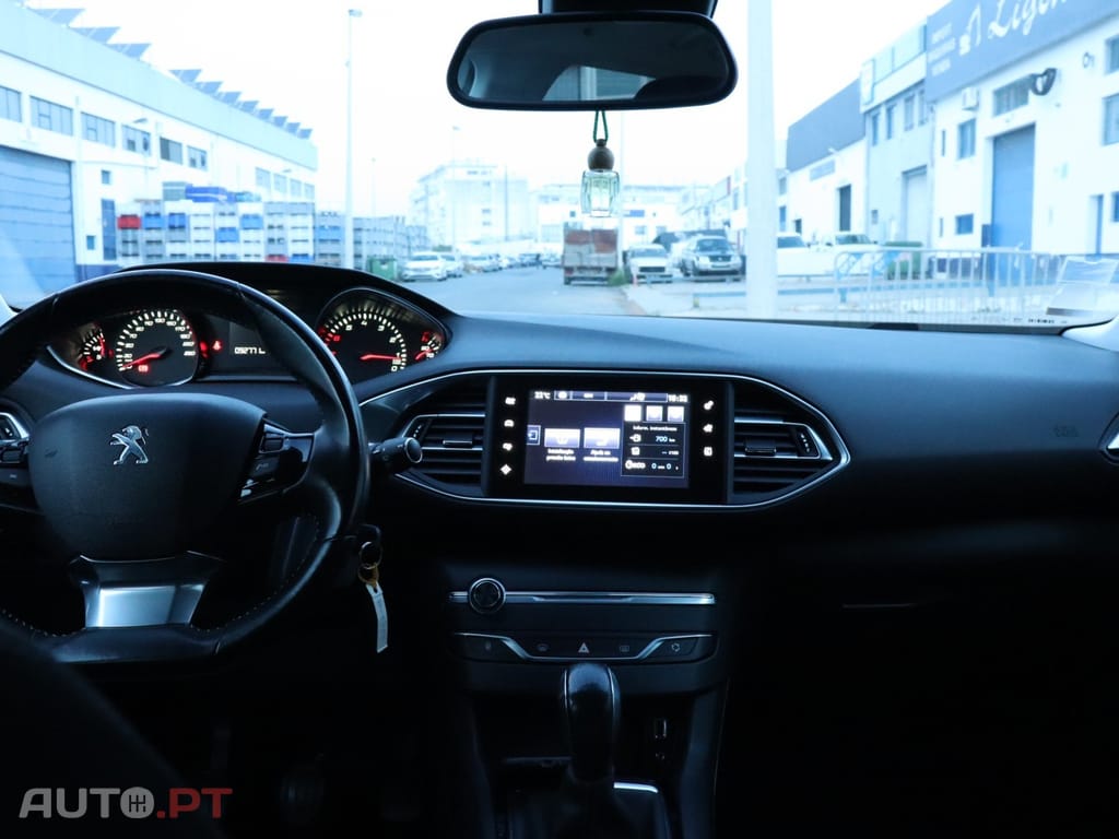Peugeot 308 1.2 PureTech Style