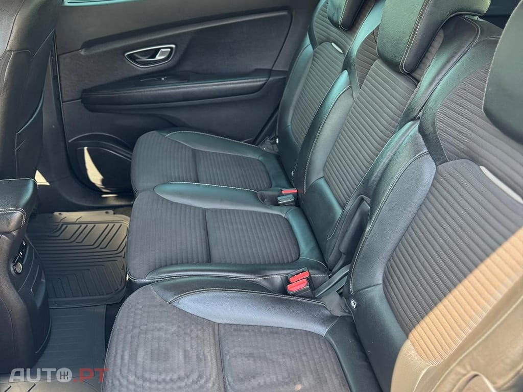 Renault Scénic 1.5 dCi Bose Edition EDC SS