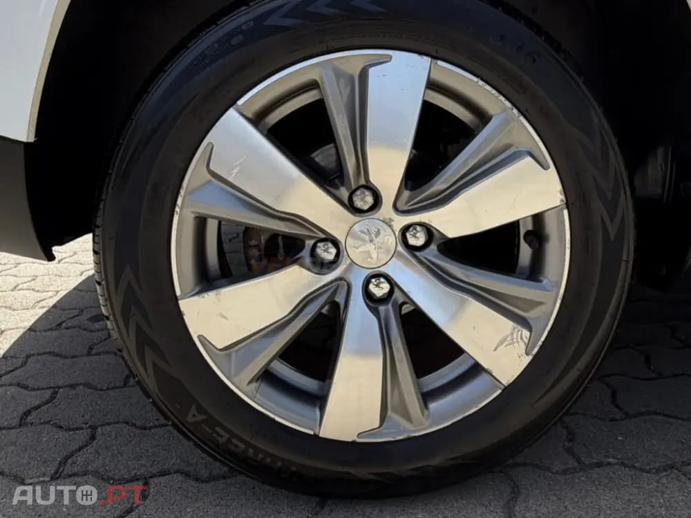Peugeot 2008 1.2 VTi Active
