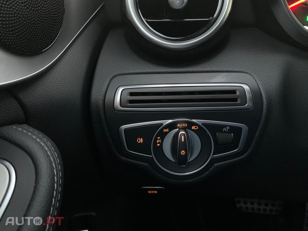 Mercedes-Benz C 300 de AMG Line