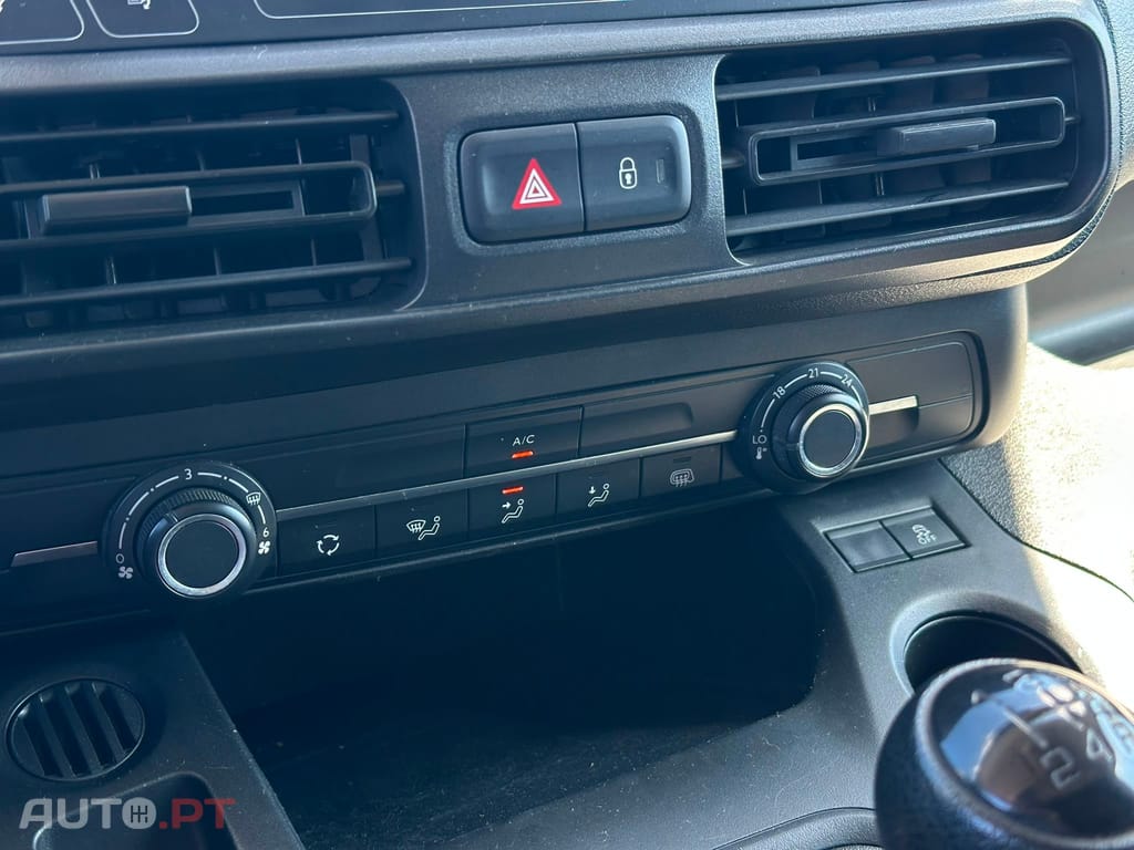 Opel Combo Outro