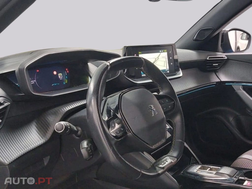 Peugeot E-2008 50 kWh GT