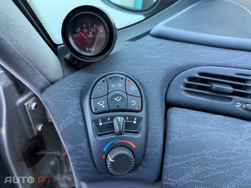 Renault Grand Espace RT 2.2 dT