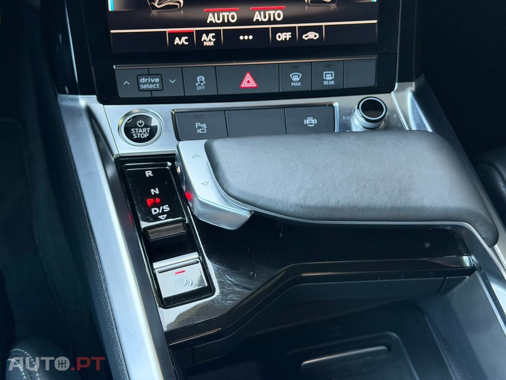 Audi Q8 E-Tron 50 quattro S line