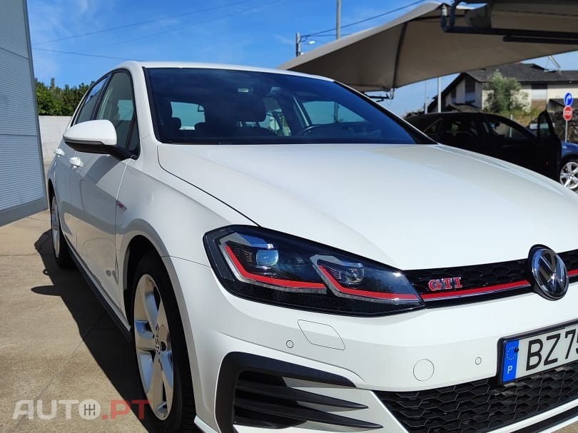 Volkswagen Golf 2.0 TSI GTI DSG