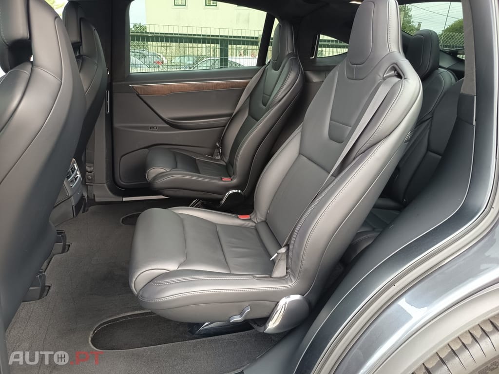 Tesla Model X 100D
