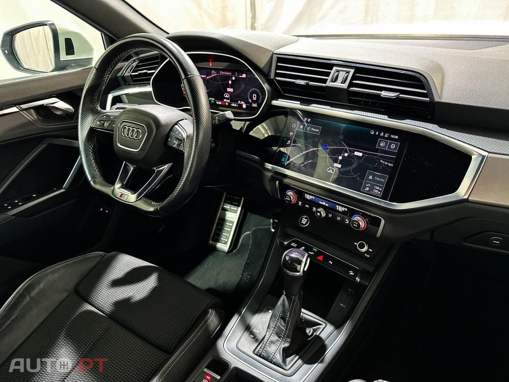 Audi Q3 45 TFSIe S line S tronic