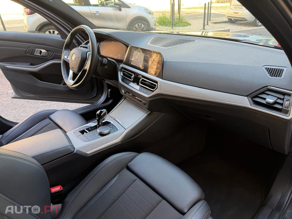 BMW 320 e Line Luxury Auto