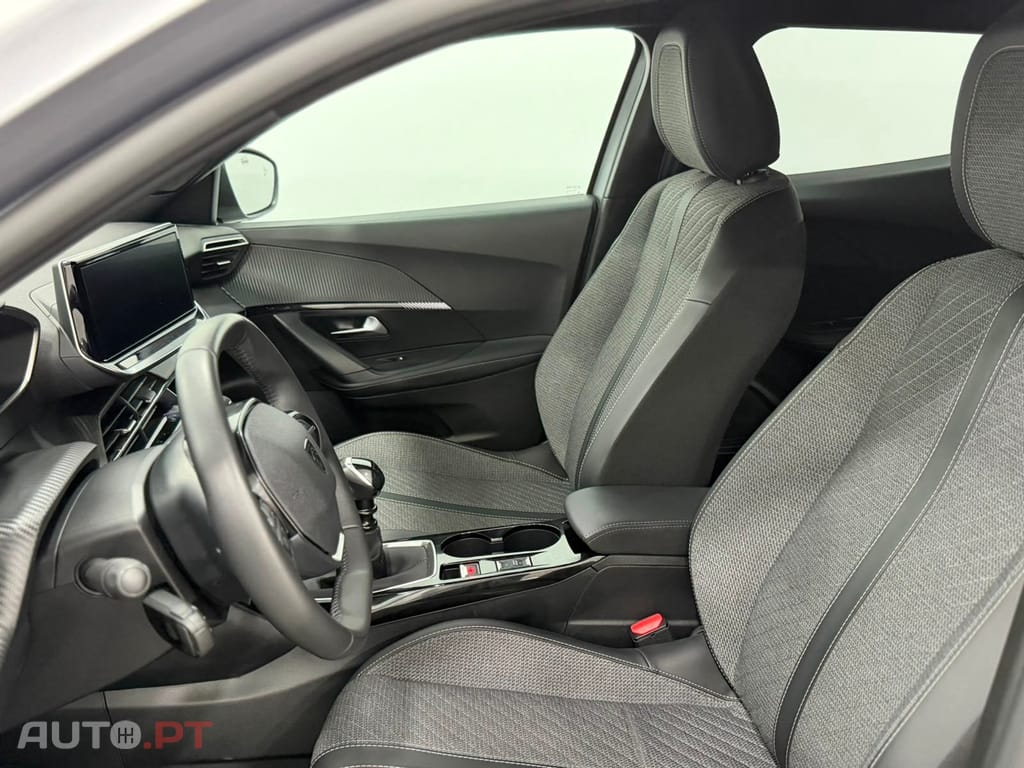 Peugeot 2008 1.2 PureTech Allure