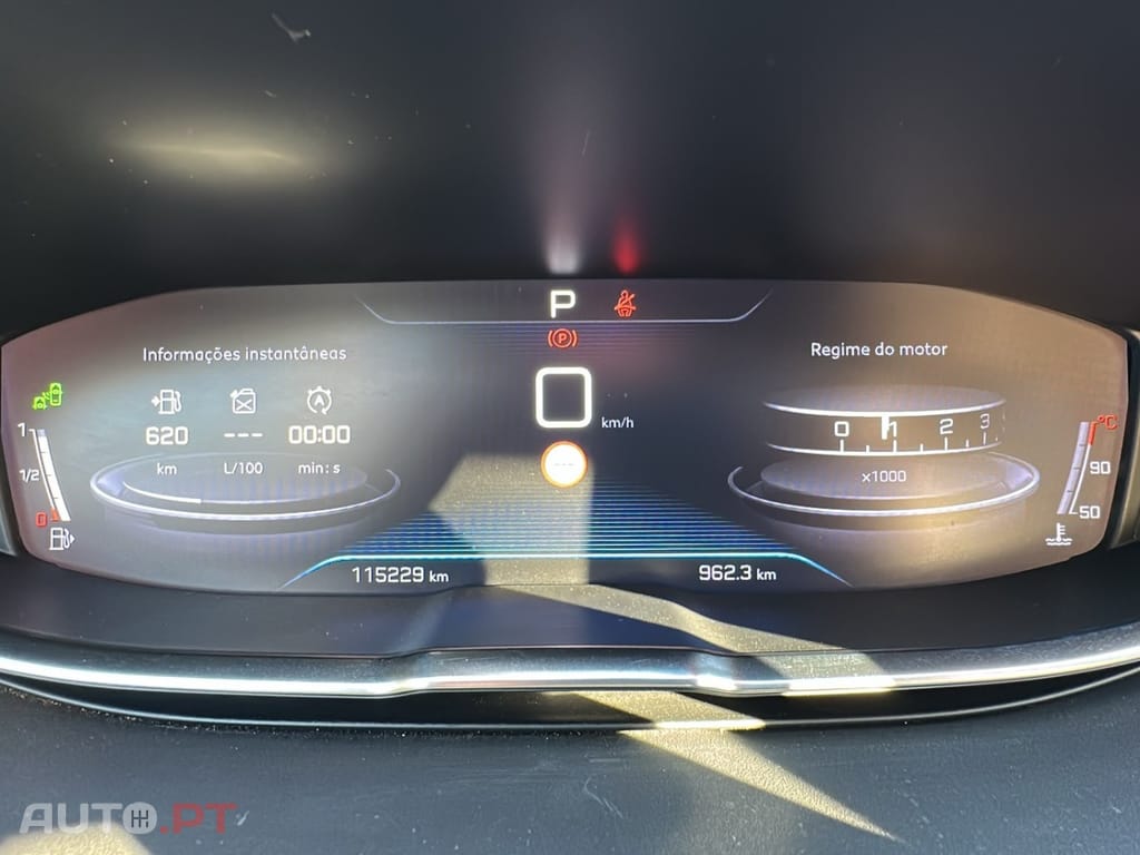 Peugeot 5008 1.5 BlueHDi Allure Pack EAT8 — fotografia 9