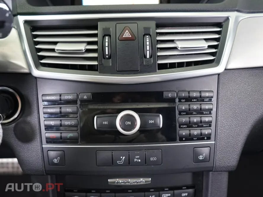 Mercedes-Benz E 220 CDi Avantgarde BlueEfficiency Auto