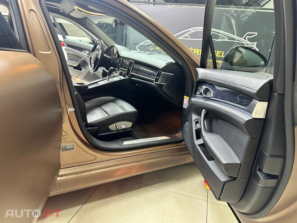 Porsche Panamera Platinum Edition