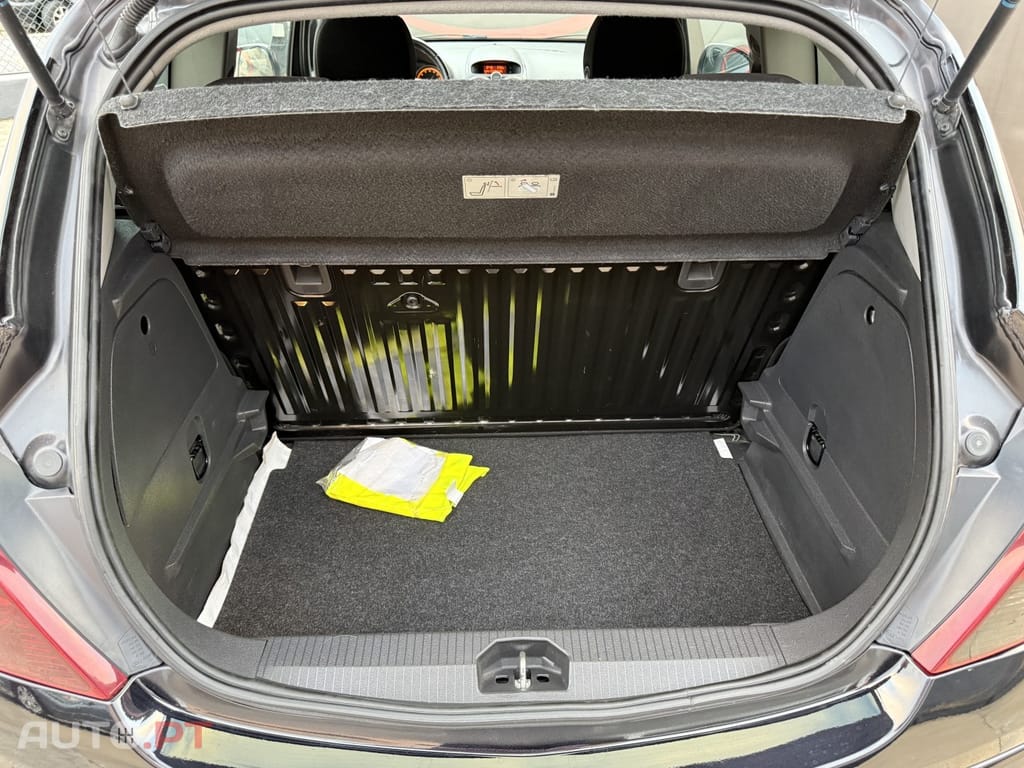 Opel Corsa 1.2 Black Edition