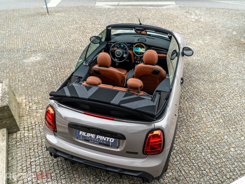 MINI Cabrio Cooper Premium Extra JCW Auto