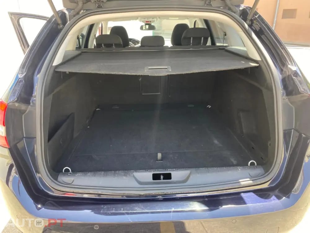 Peugeot 308 SW BlueHDi 130 EAT8 Active Pack