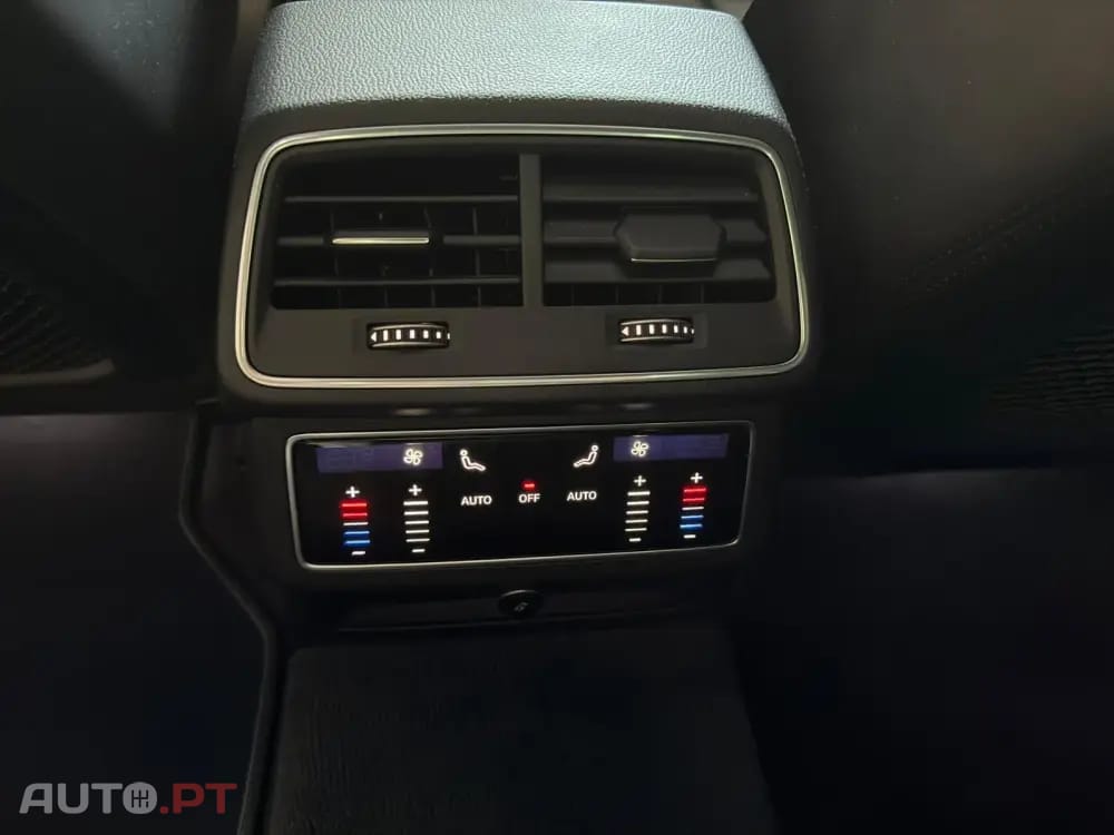 Audi A6 Avant Sport 40 TDI quattro S line HUD Matrix Black Edition — fotografia 36