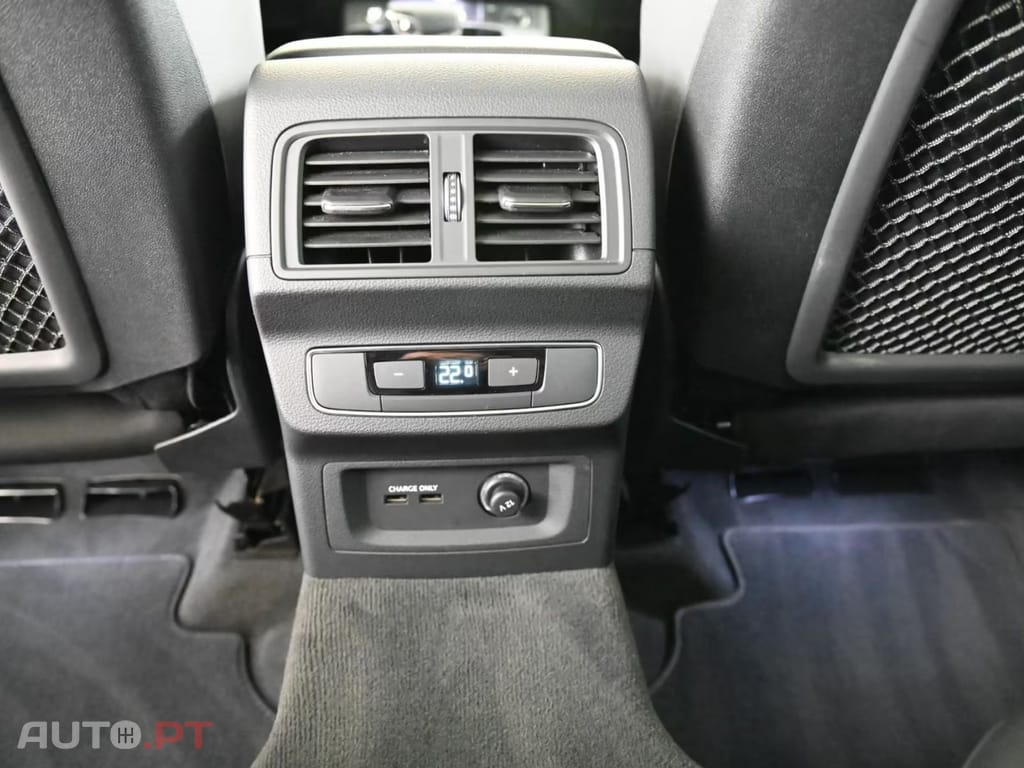 Audi Q5 50 TFSIe quattro S-Line I.V.A DEDUTÍVEL  