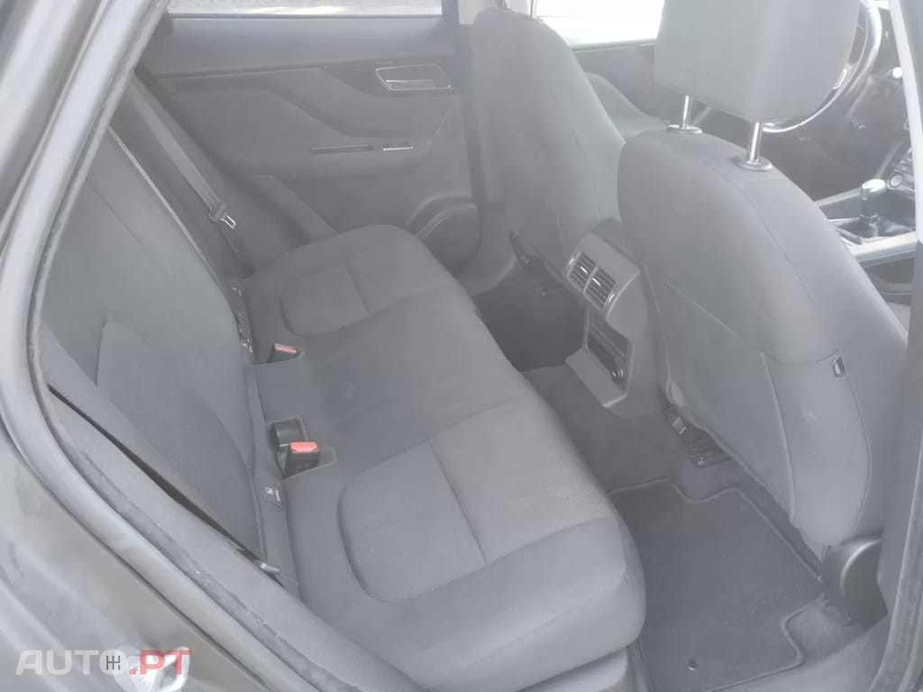 Jaguar F-Pace 2.0 i4D Prestige