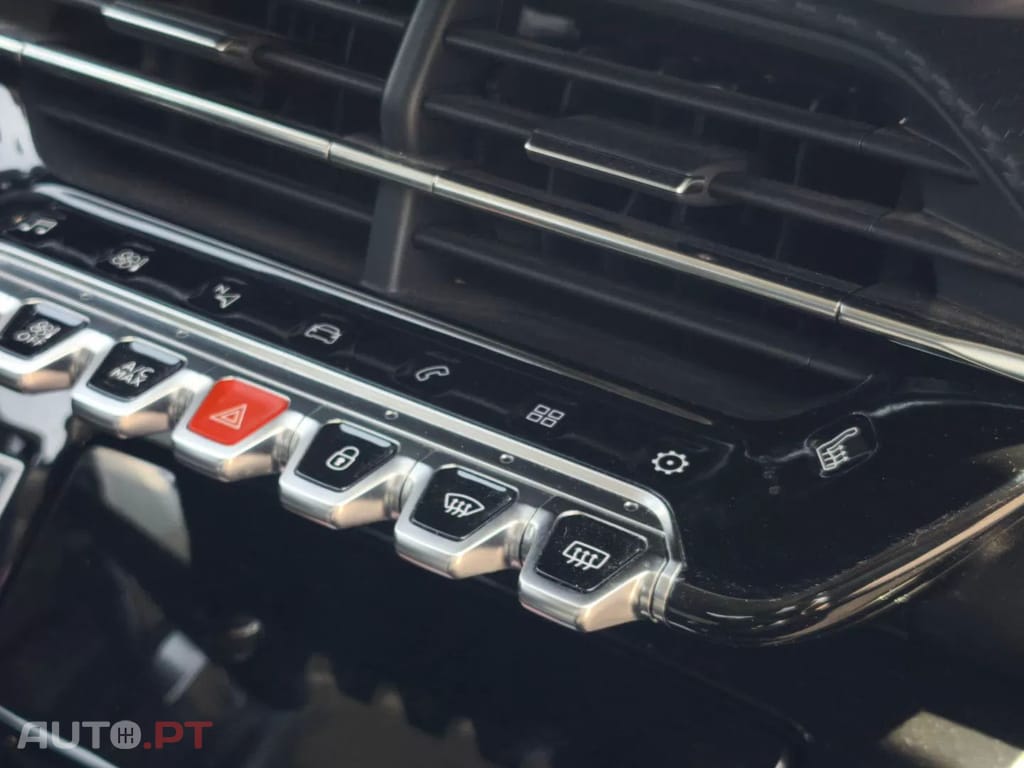 Peugeot 2008 PureTech 130 EAT8 Allure