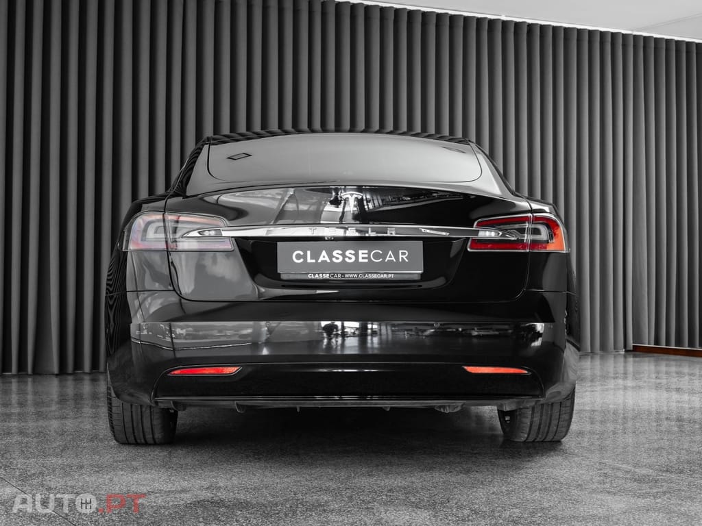 Tesla Model S 75