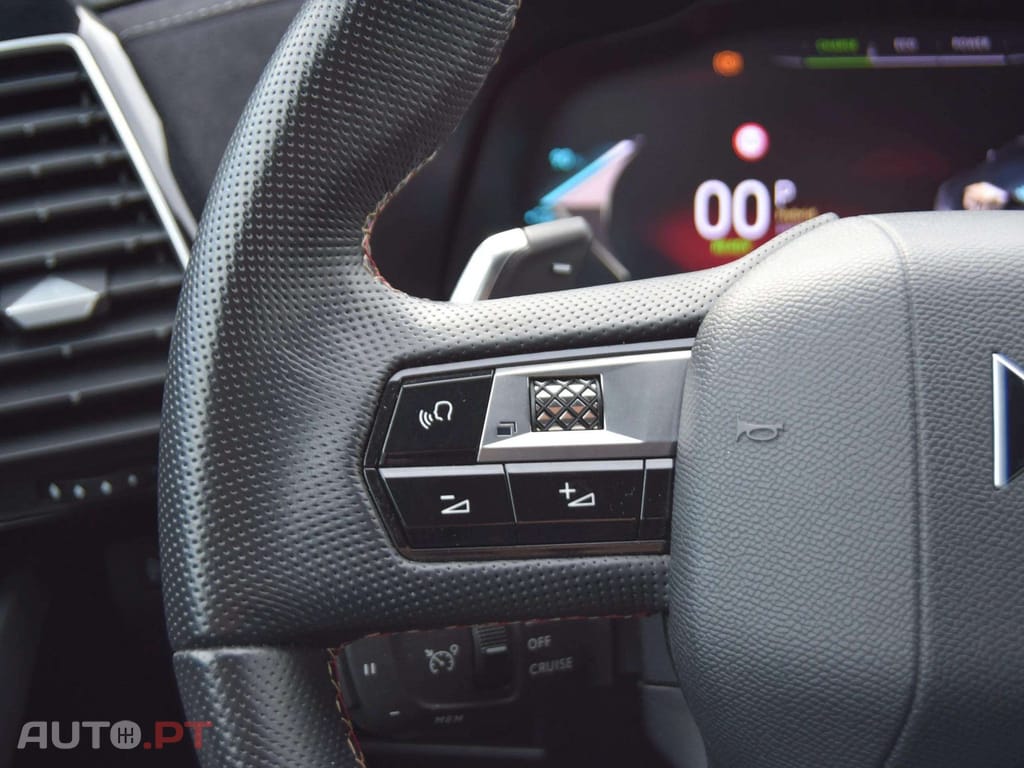 DS DS7 E-Tense Performance Line EAT8