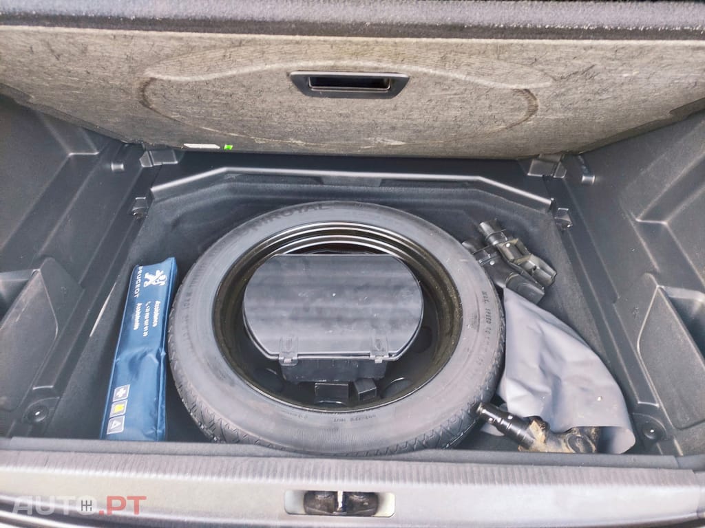 Peugeot 3008 1.2 PureTech Allure Grip Control EAT6