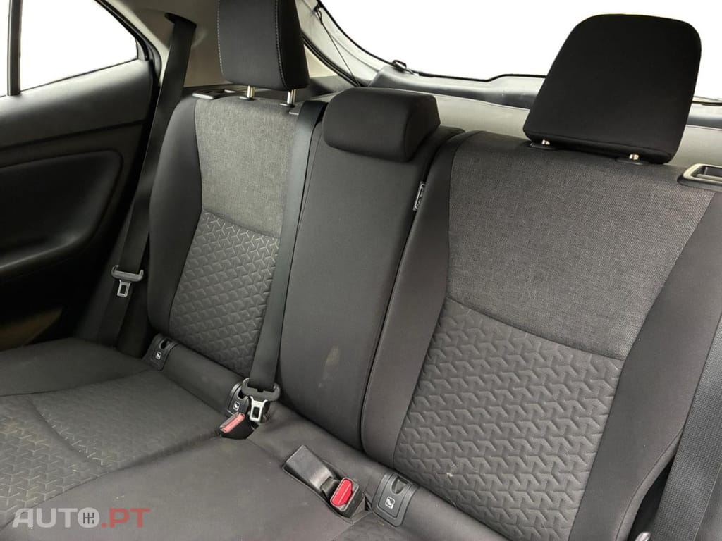 Toyota Yaris Cross Hybrid Dynamic Business 2WD