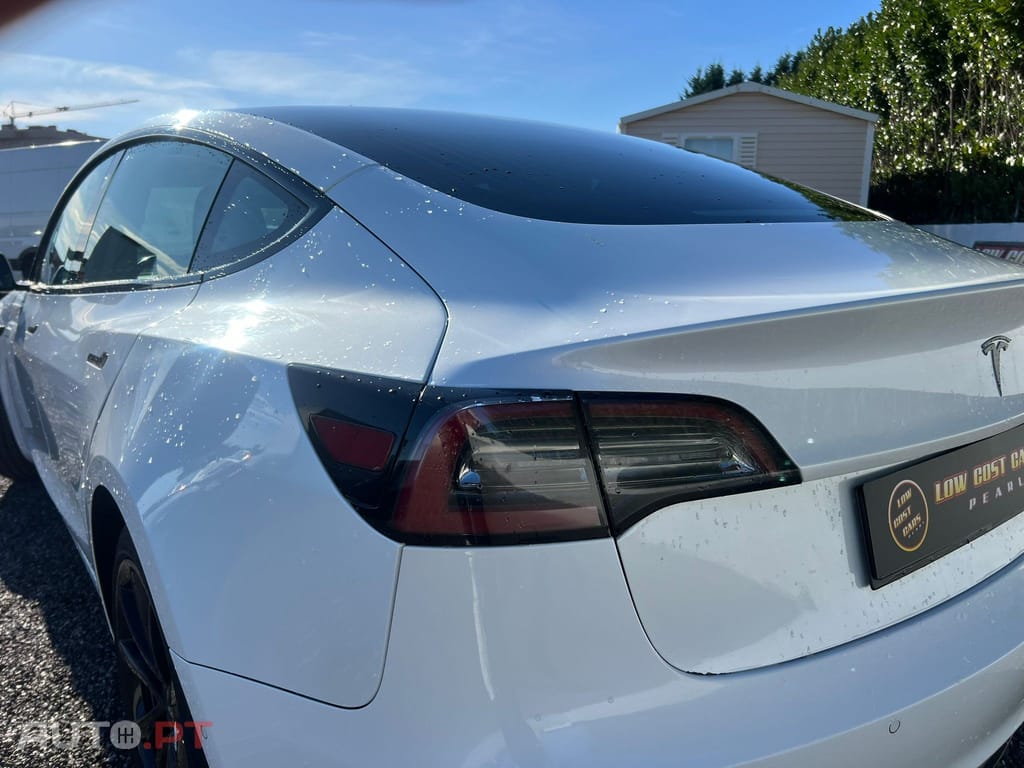 Tesla Model 3 Tração Traseira