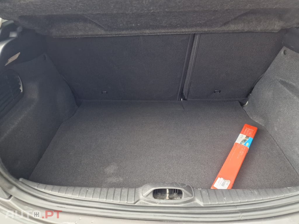 Peugeot 208 1.5 HDI STYLE