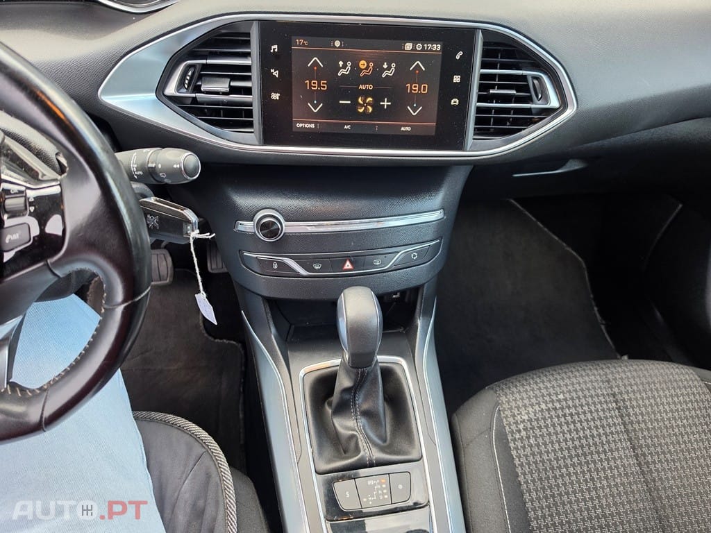 Peugeot 308 SW BlueHDi 130 EAT8 Business