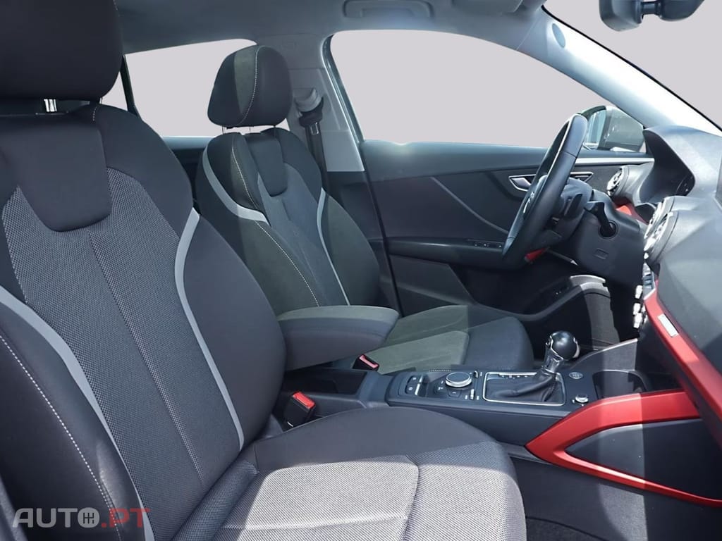 Audi Q2 I.V.A DEDUTÍVEL 35 TDI Sport S tronic