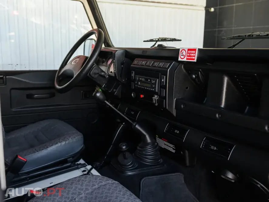 Land Rover Defender 90 SW 2.5 Td5 E