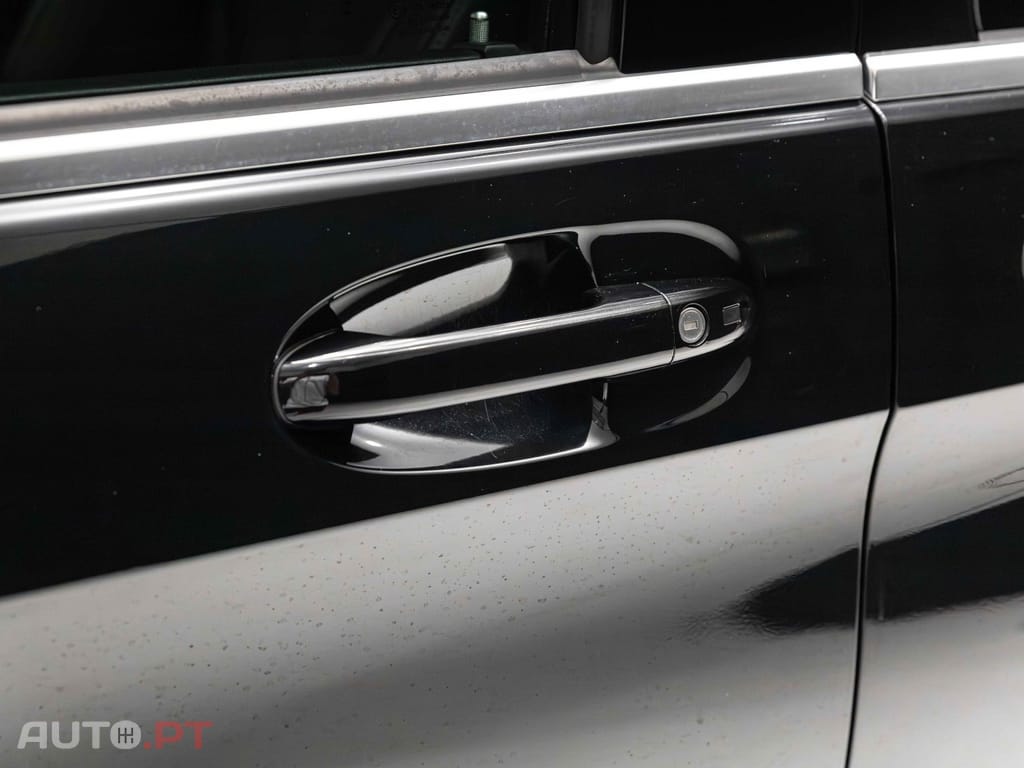 Mercedes-Benz V 300 d Longo Avantgarde