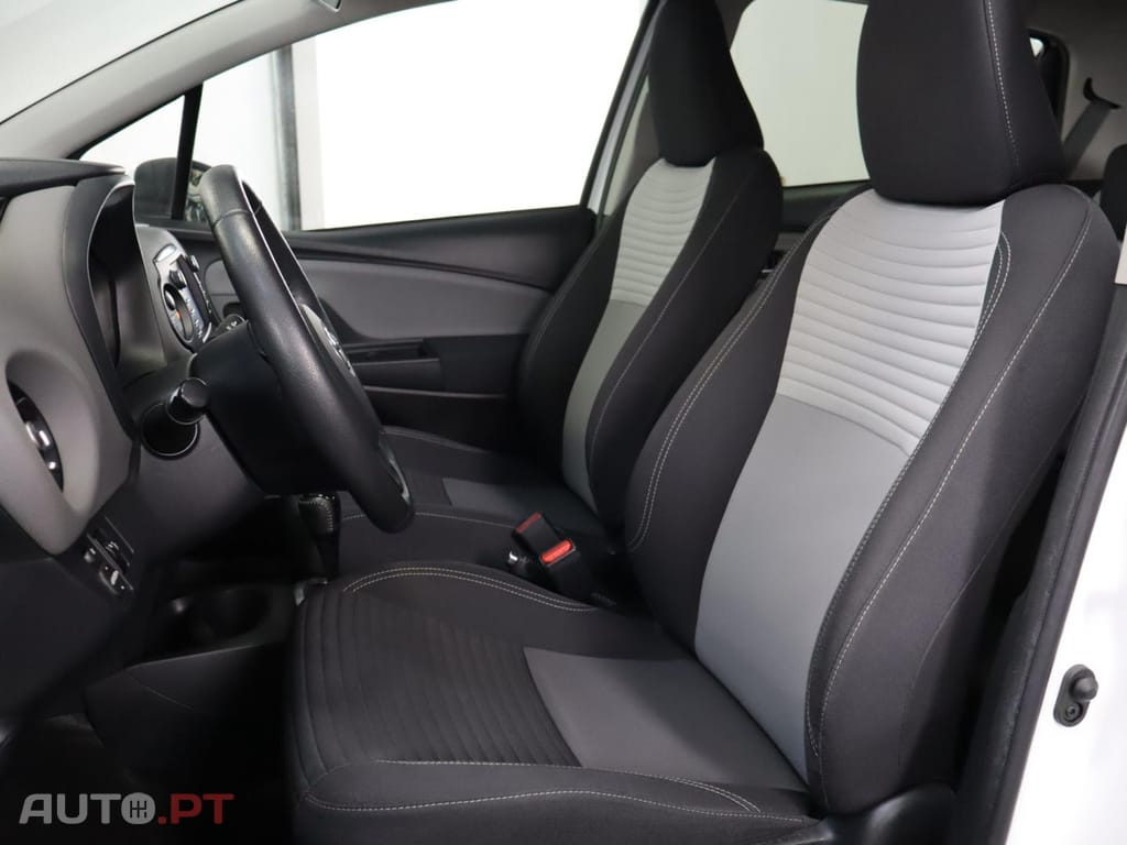 Toyota Yaris 1.5 Híbrido Comfort