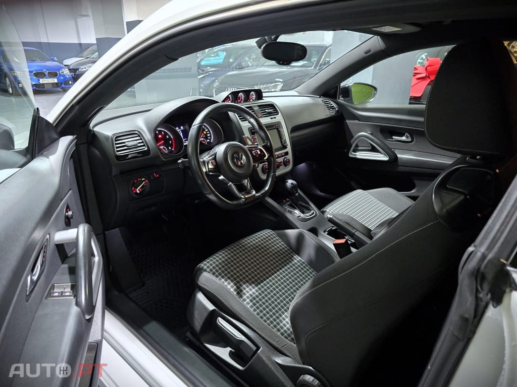 Volkswagen Scirocco 2.0 TSI BlueMotion DSG