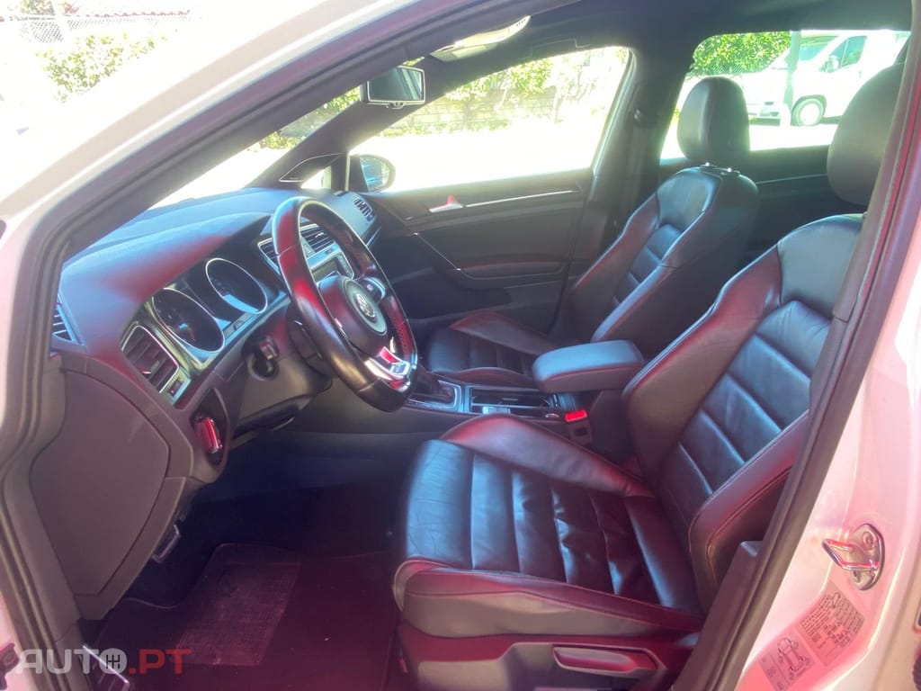 Volkswagen Golf 2.0 TSi GTi DSG Performance
