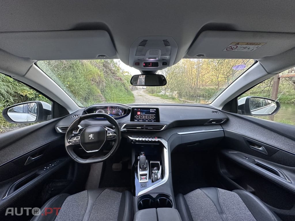 Peugeot 3008 1.2 PureTech Allure EAT8