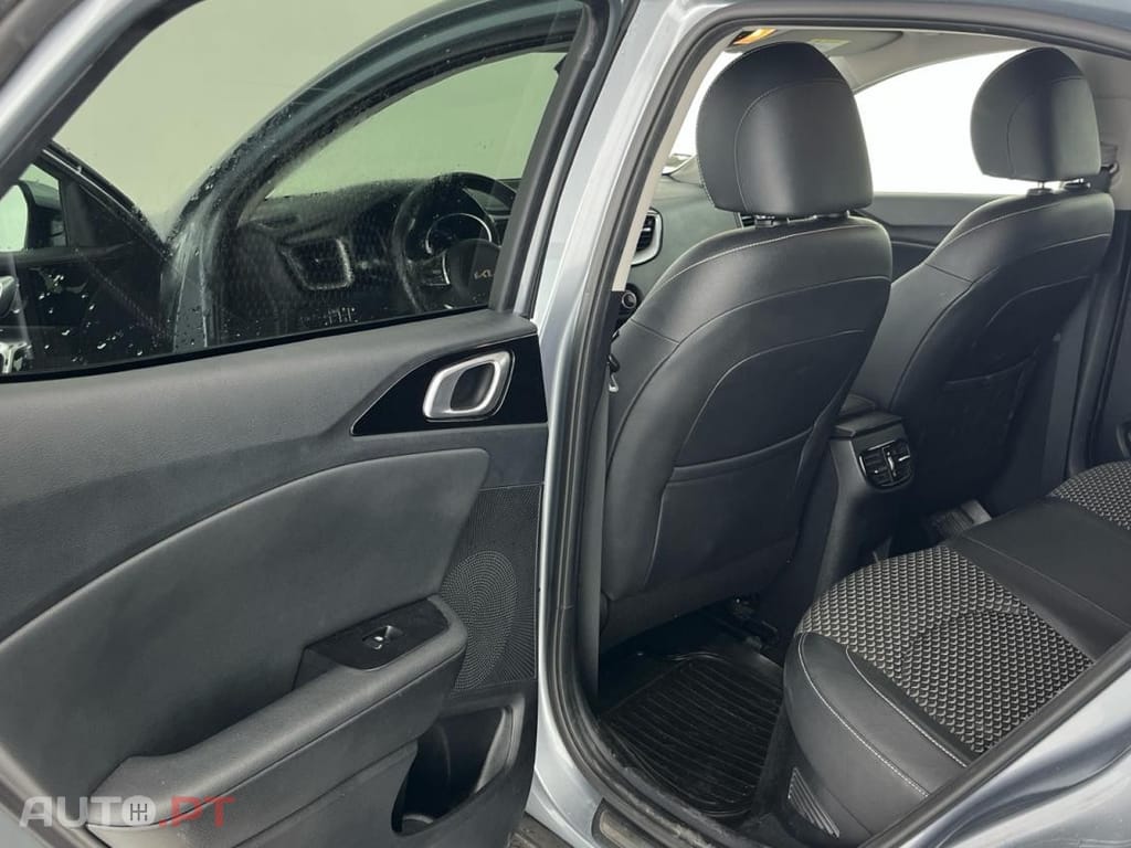 Kia Xceed 1.6 GDi PHEV Drive