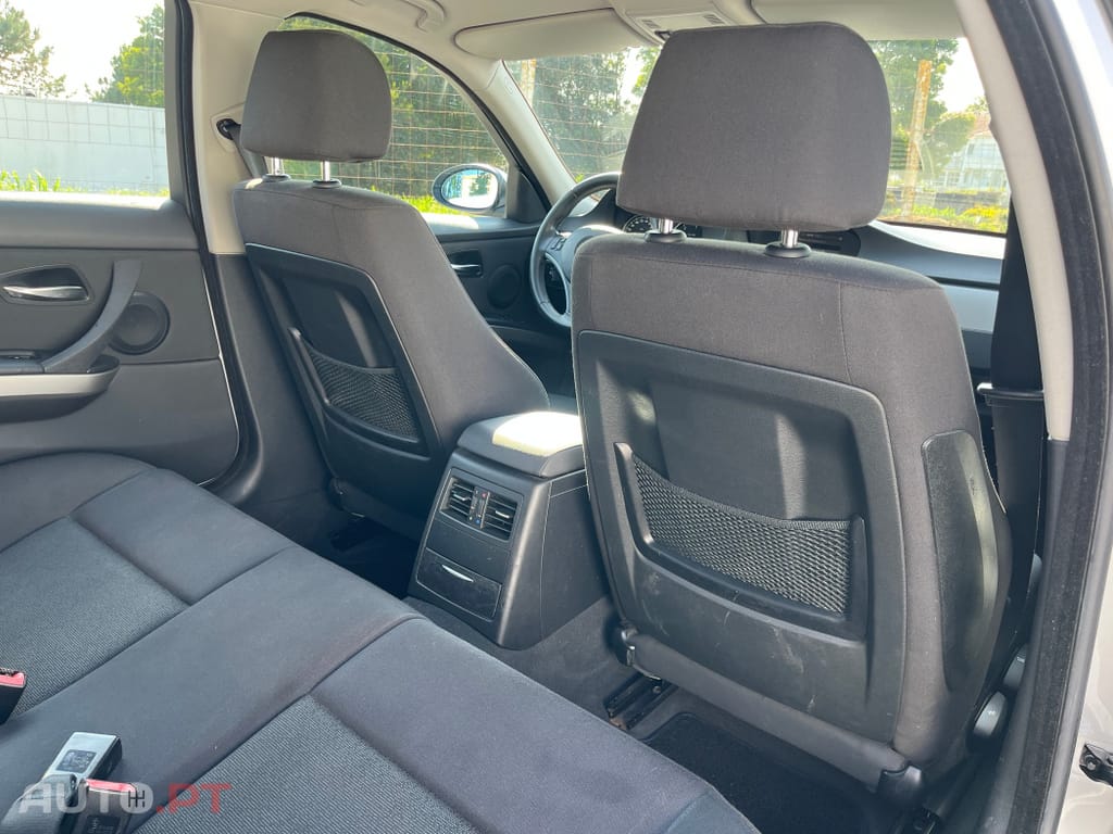 BMW 318 d Touring Navigation Sport