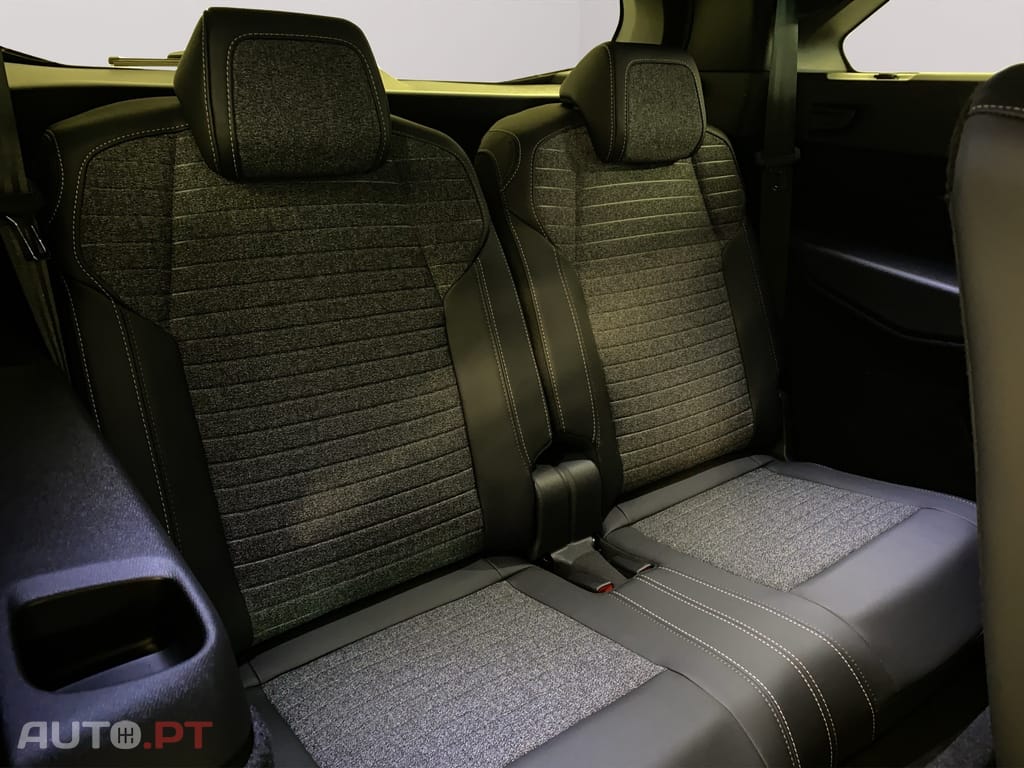 Peugeot 5008 1.2 Hybrid Allure e-DCS6