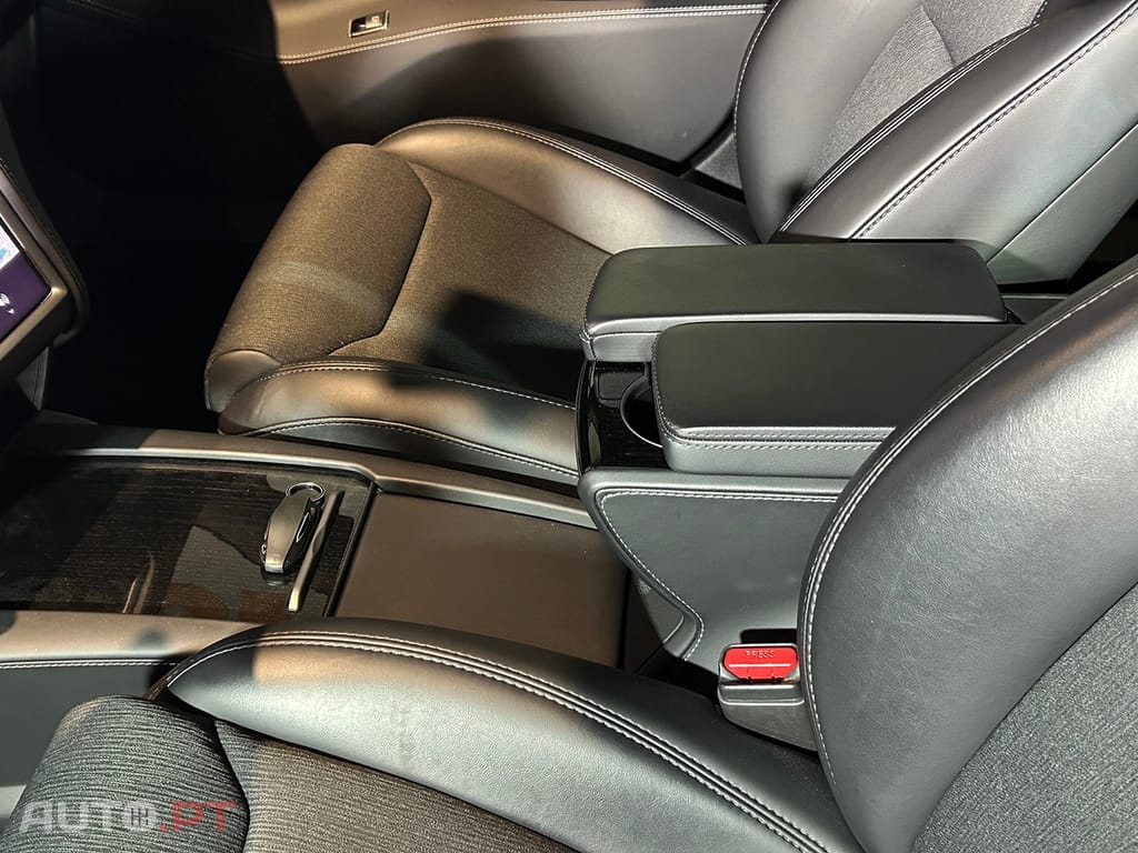 Tesla Model S 75D