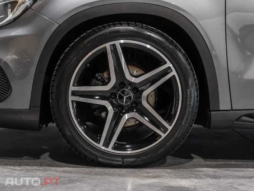 Mercedes-Benz GLA 180 AMG Line Aut.