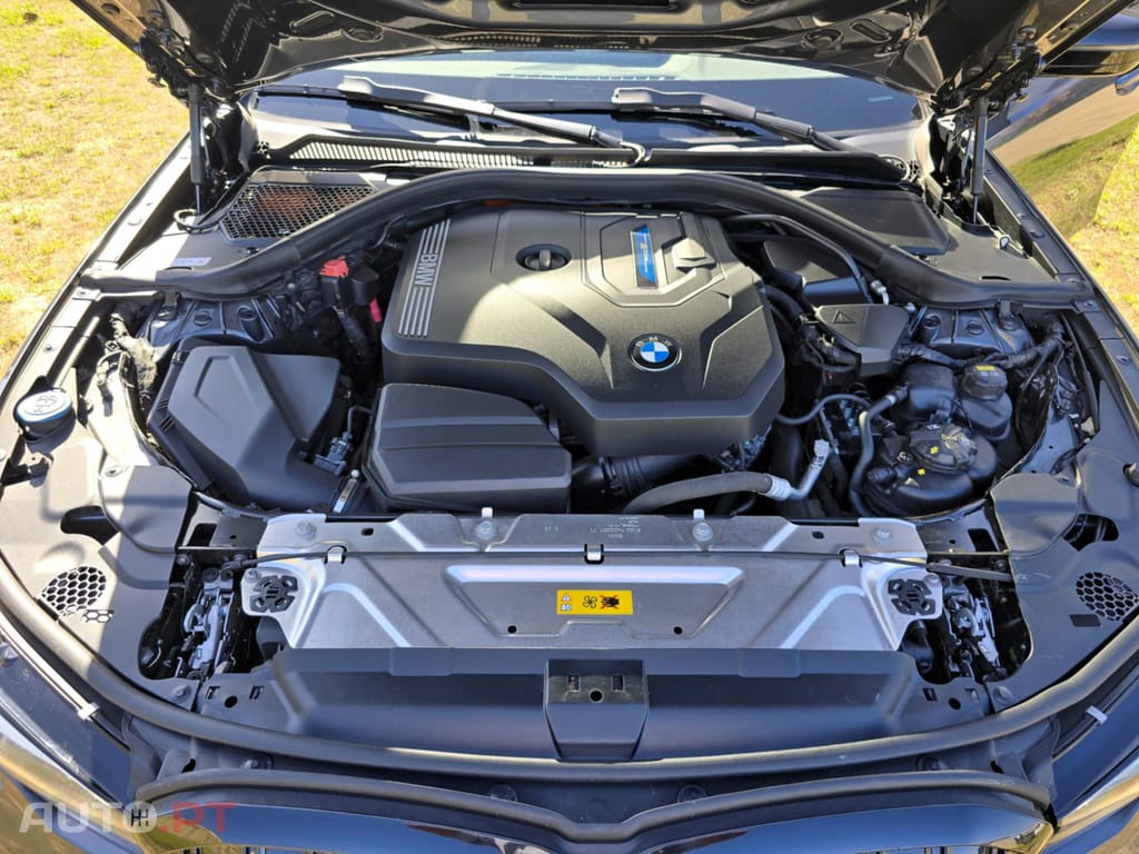 BMW 330 e