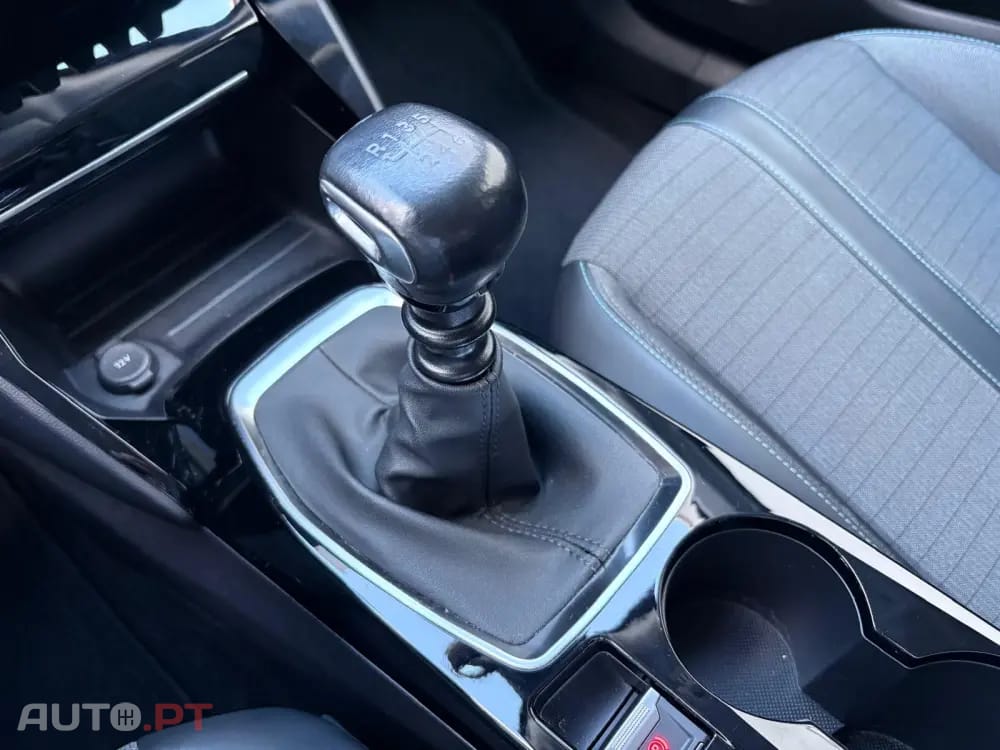 Peugeot 2008 1.2 PureTech Allure