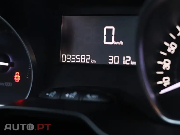 Peugeot 208 1.2 PureTech Style — fotografia 13