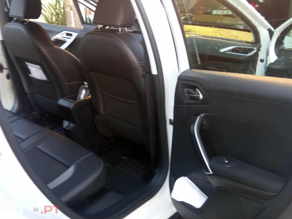 Peugeot 2008 1.6 HDI 92cv