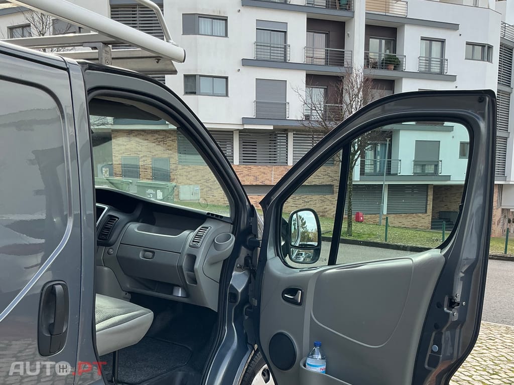 Opel Vivaro Furgones