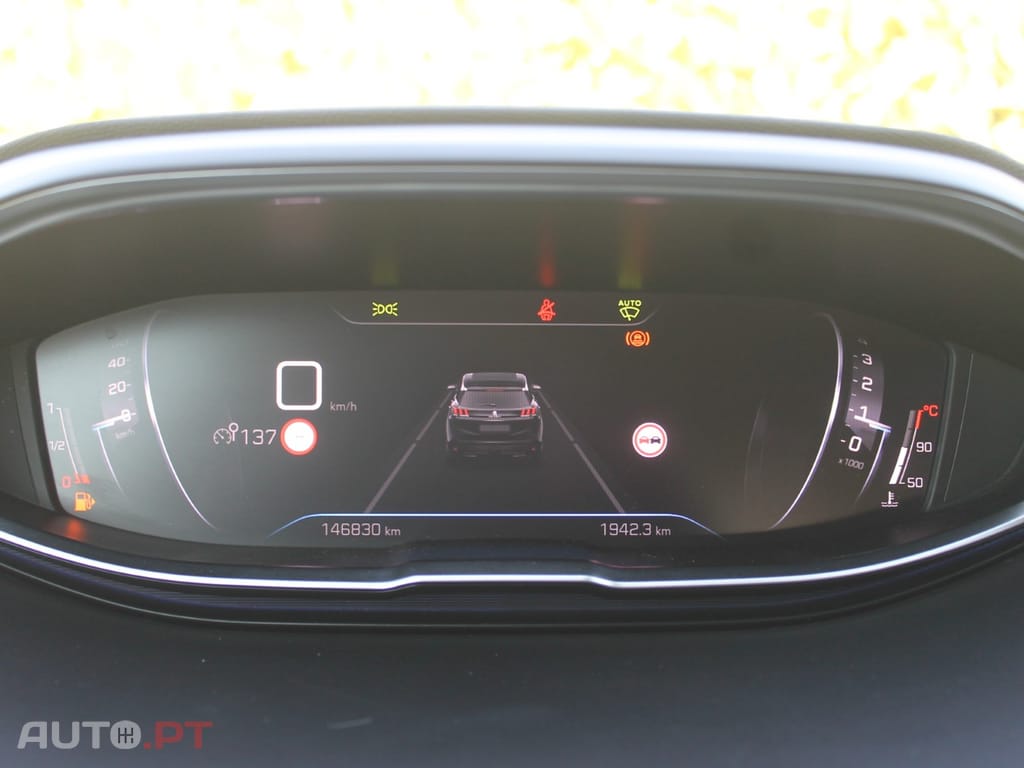 Peugeot 3008 1.5 BlueHDi Allure